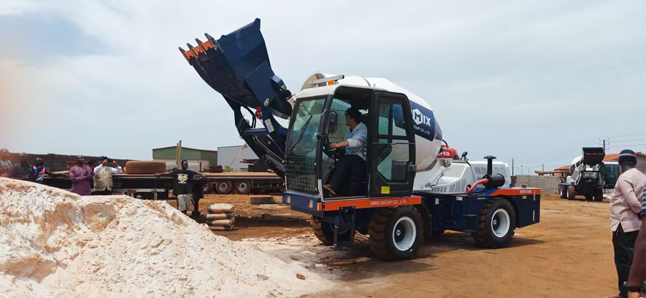 AIMIX AS3.5 self loading concrete mixer in Guatemala