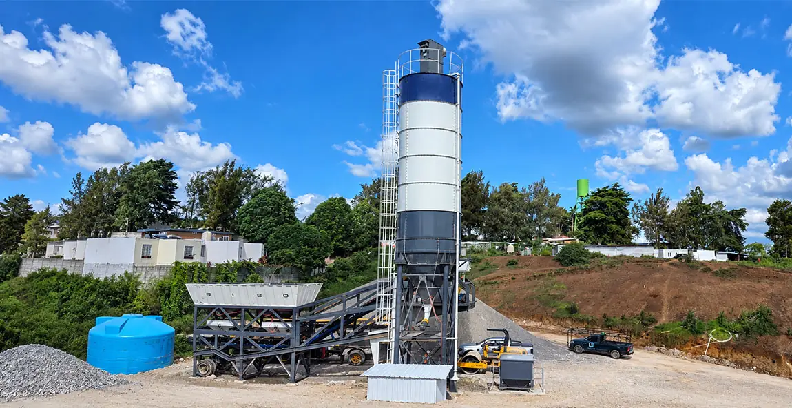 AIMIX-AJY35-mobile-concrete-batching-plant-in-Guatemala