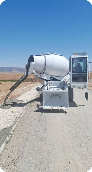 AIMIX AS3.5 self loading concrete mixer in Guatemala