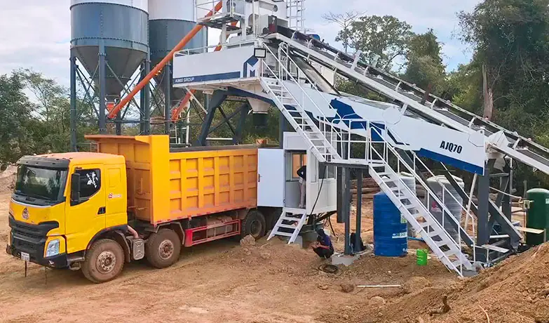 AIMIX's-service-team-successfully-assisted-a-Algerian-client-in-installing-the-AJ70-compact-concrete-batching-plant-4